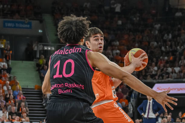 在英格兰联 在英格兰联