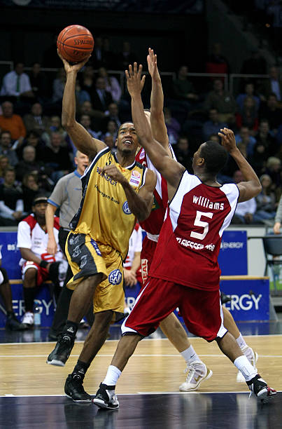 更多依赖传 更多依赖传