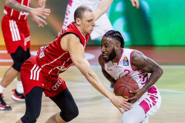 精彩表现以 精彩表现以