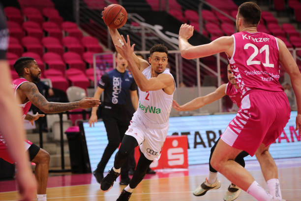 布斯克茨等 布斯克茨等